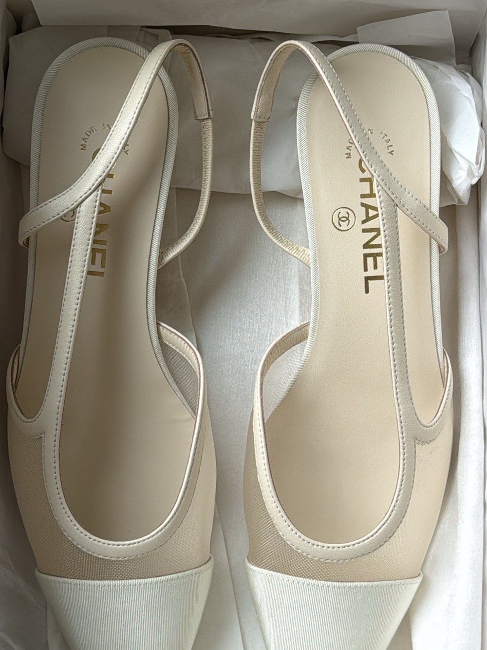 CHANEL 2026 White Slingback Flats - Picture 2 of 4